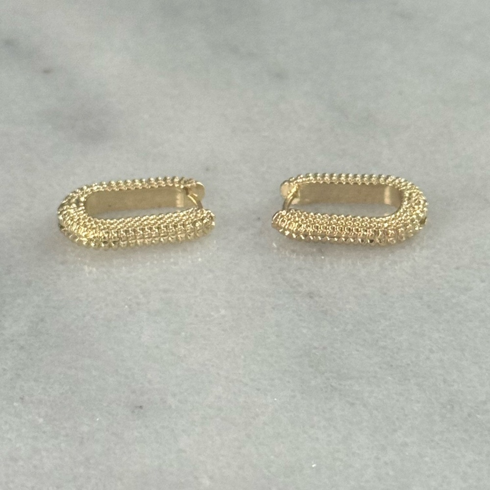 Gold Beaded Textured Thick Hoop Earrings
Brand New - Picture 4 of 4